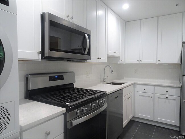 Foto del edificio - 300 Livingston Ave