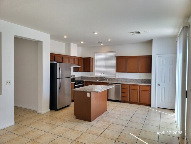 Foto del edificio - 4548 Flaming Ridge Trail