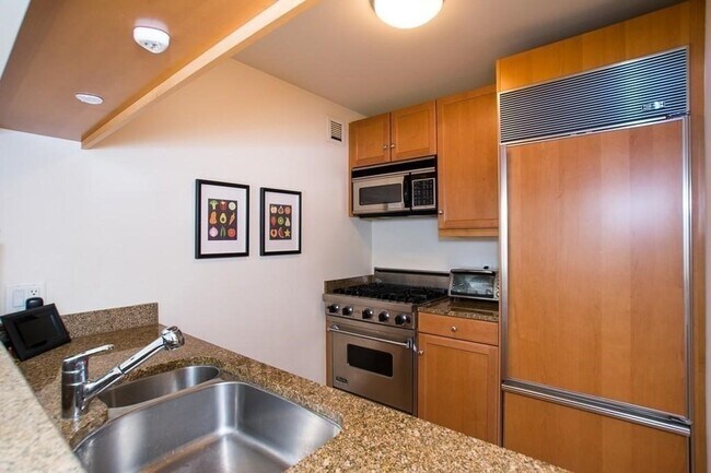 Building Photo - 4 Avery St