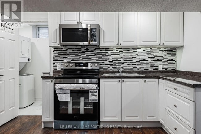 Building Photo - 131 Bachman Dr