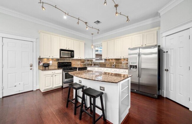 Foto del edificio - 2111 Beall St