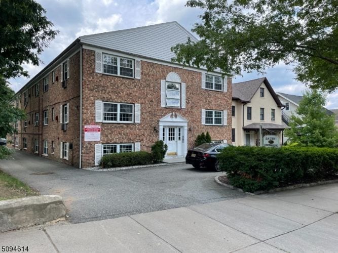 4850 Elm St Unit B5, Morristown, NJ 07960 Condo for Rent in