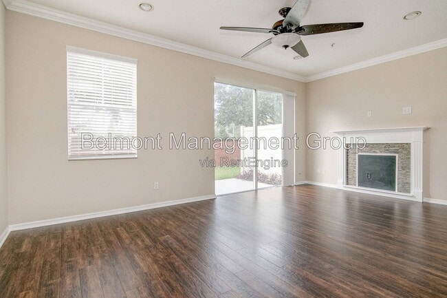 Building Photo - 9426 Silver Buttonwood St