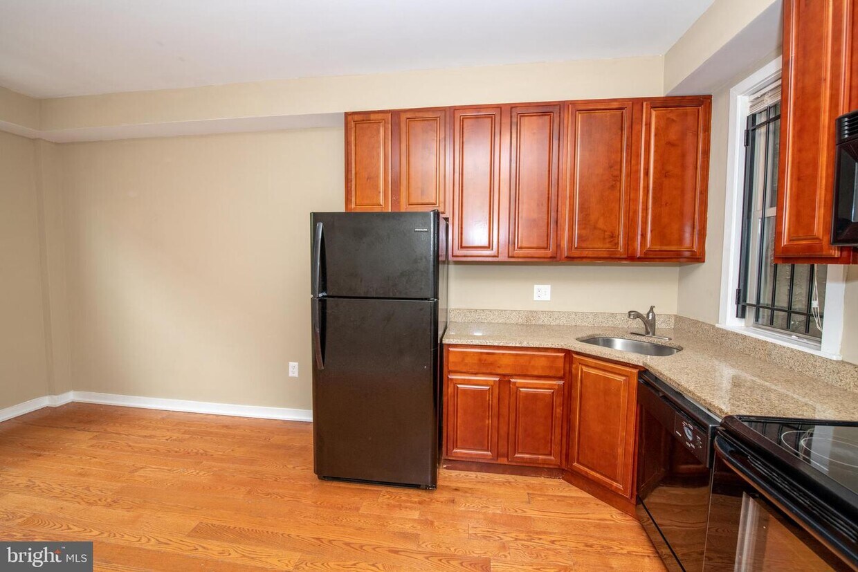 2045 N Gratz St, Philadelphia, PA 19121 Townhouse for Rent in