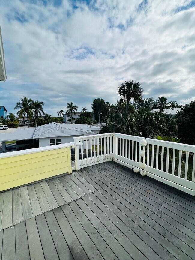 1140 Hernando St Unit C, Fort Pierce, FL 34949 Room for Rent in Fort