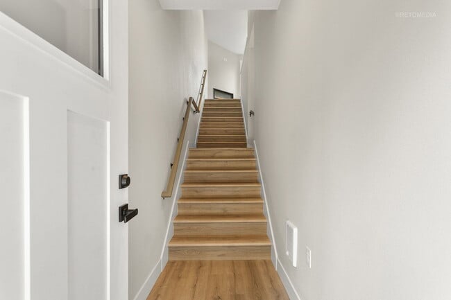 Building Photo - 4243 Verda Ln NE