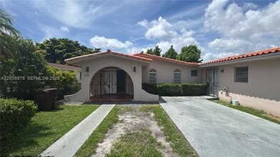 Building Photo - 830 W 75th St