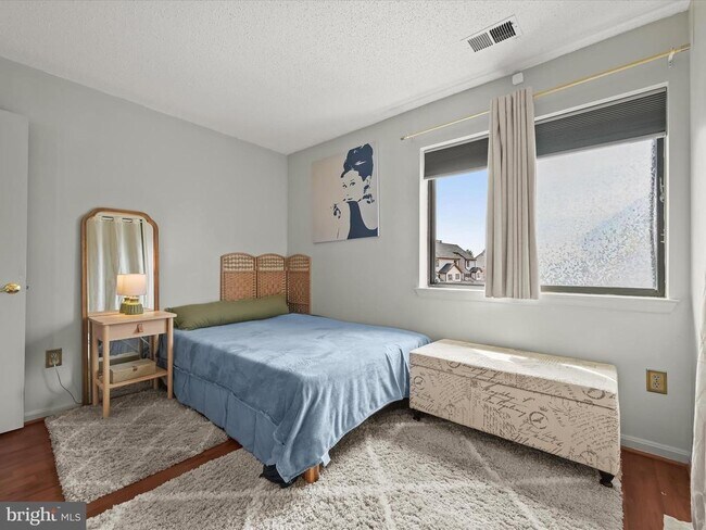 Foto del edificio - 14122 Lauren Ln
