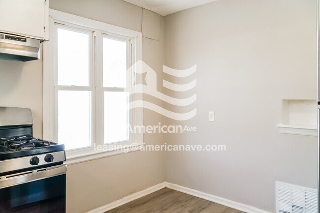Foto del edificio - 5311 N 55th St