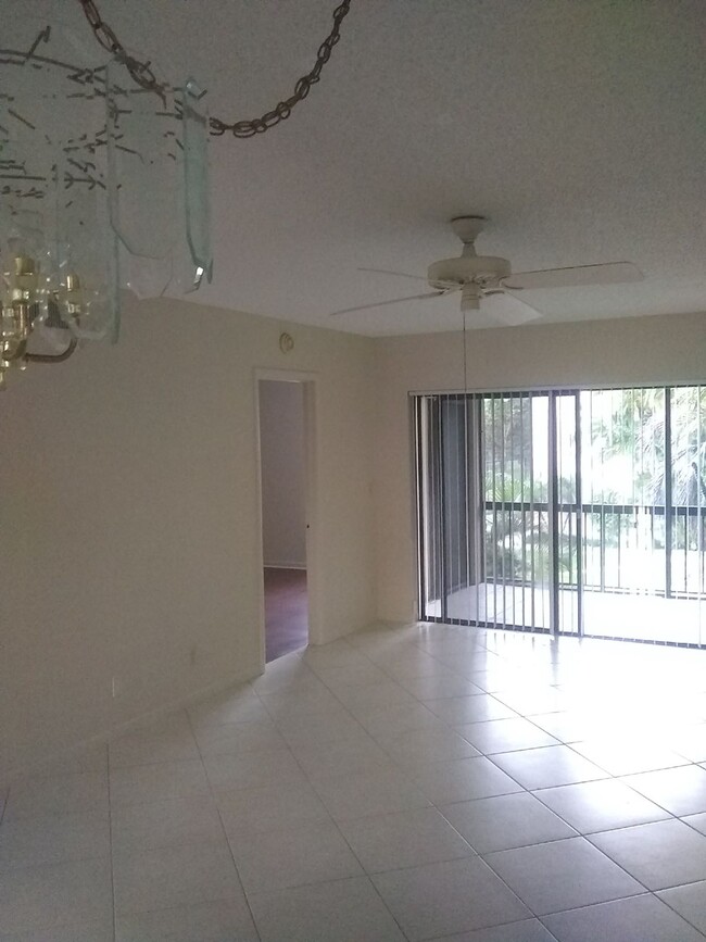 Foto del edificio - 159 NW 70th St