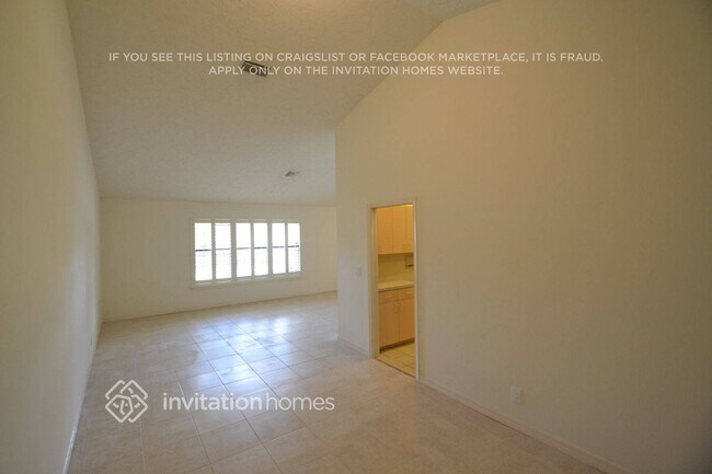 Building Photo - 13373 Kingsbury Dr