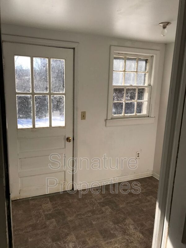 Building Photo - 1023 Spencer Ln