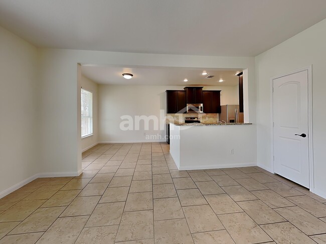 Building Photo - 12712 Shoreline Dr