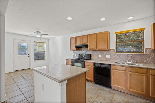 Building Photo - 5824 Malarkey Rd