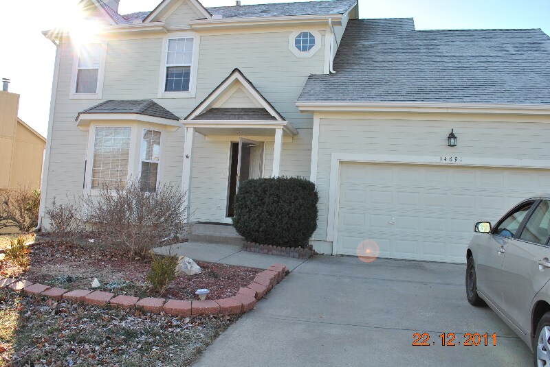 141 W 141st St, Lenexa, KS 66062 House Rental in Lenexa, KS