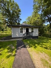 Building Photo - 218 Fisk Ave