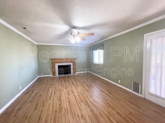 Building Photo - 685 Orangewood Ln