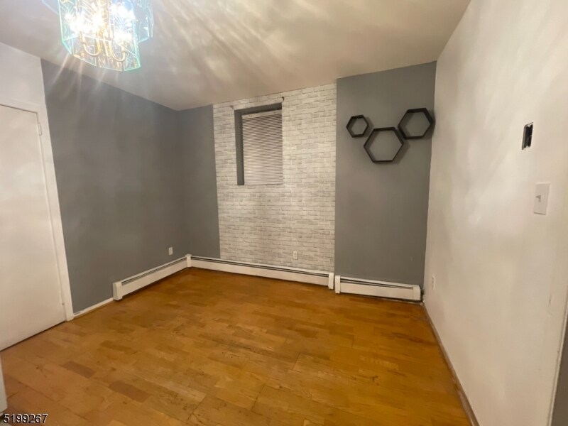 114 Center St Unit 1, Clifton, NJ 07011 Room for Rent in Clifton, NJ