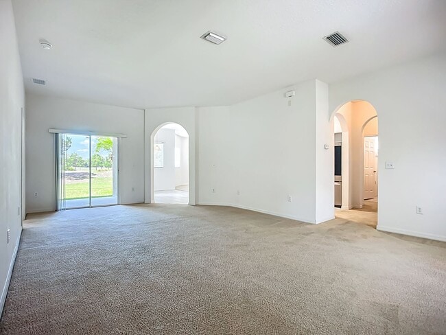 Building Photo - Large 4/2/3 Home renting $2800. month.