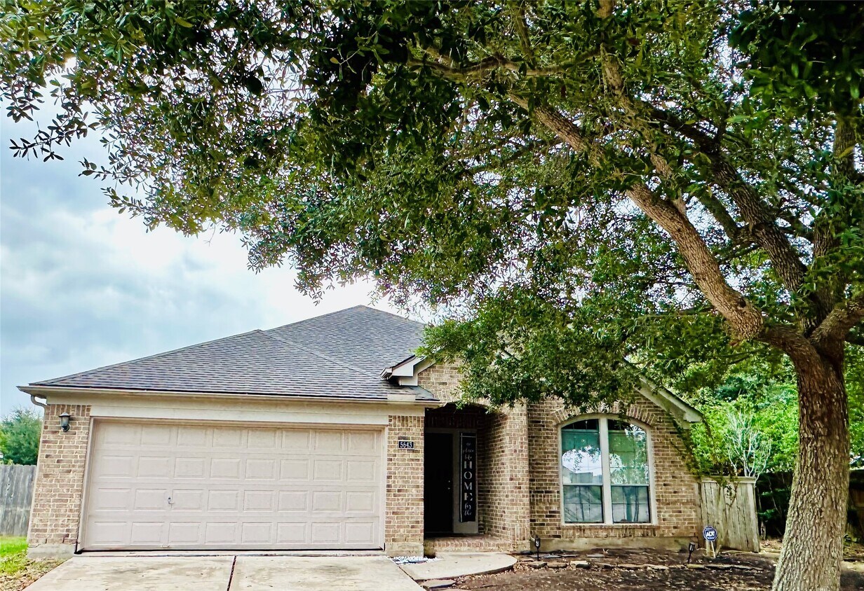 Foto principal - 5643 Walnut Glen Ln