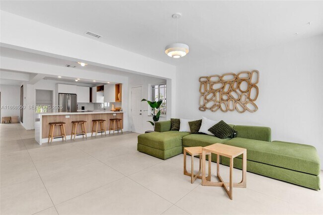 Foto del edificio - 141 SW 23rd Rd