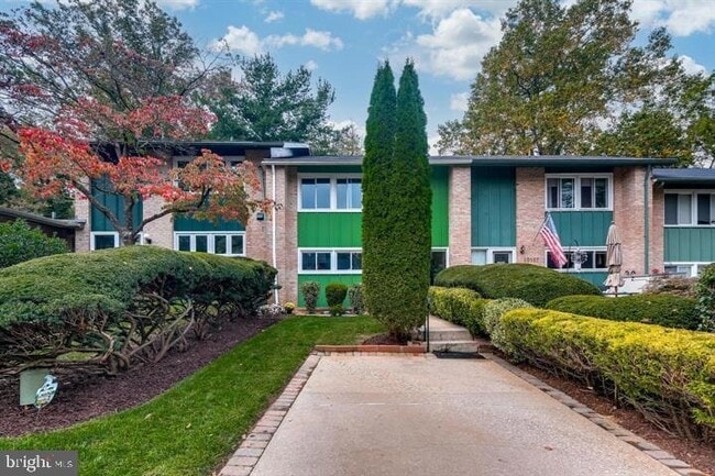 Building Photo - 10305 Crimson Tree Ct