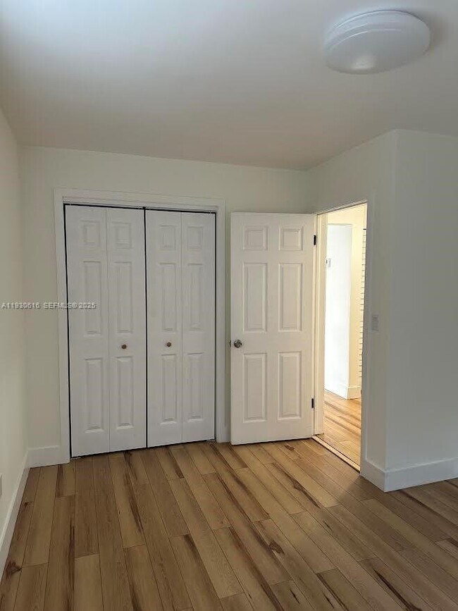 Foto del edificio - 1300 Dunad Ave