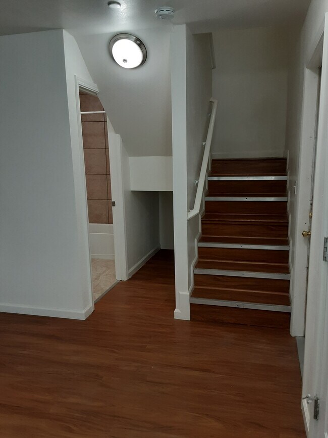 Foto del edificio - 144 Brookridge Dr