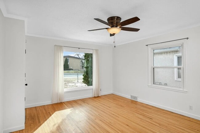 Building Photo - 5830 Lyndale Ave S
