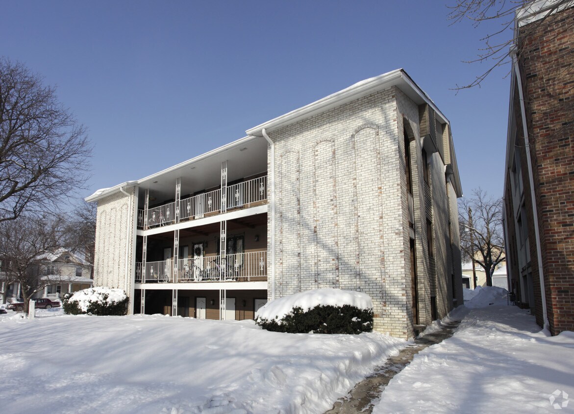 Building Photo - 1110 F St