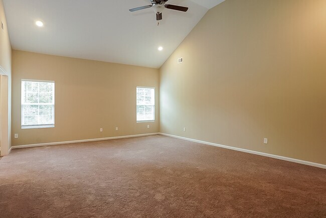 Foto del edificio - 1232 Oak Ln