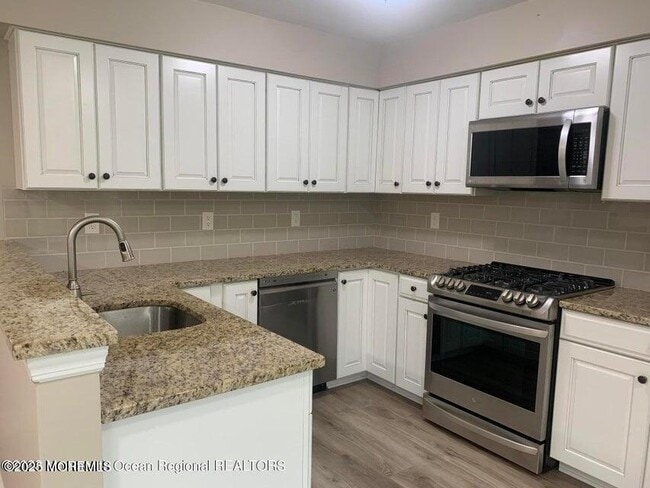 Foto del edificio - 248 Larchwood Ct