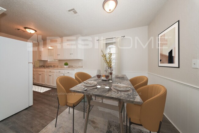 Foto del edificio - 1832 N Gale Ave