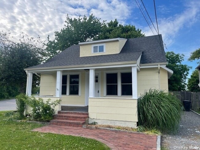 Building Photo - 161 Arnold Ave