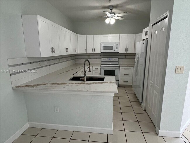 Foto del edificio - 4455 SW 160th Ave