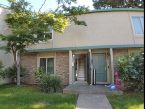 Building Photo - 3715 Northwood Dr.