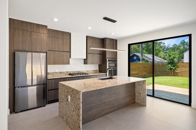 Foto del edificio - 1420 Primrose St