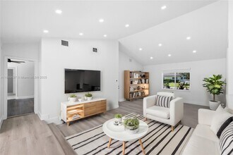 Building Photo - 7550 SW 127th St