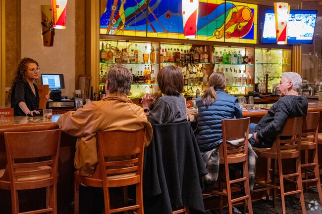 Sip on a fresh poured craft beer from Eddie Merlot's in Bloomfield Hills.