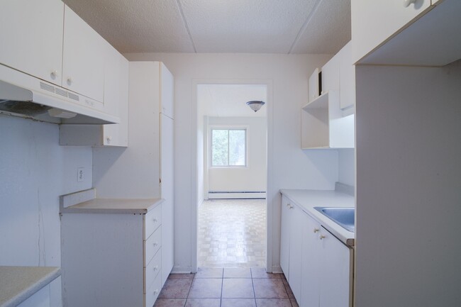 Building Photo - Les Appartements St Lambert