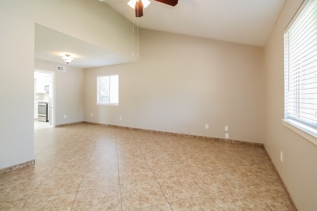 Building Photo - 6027 Leafwood Cir