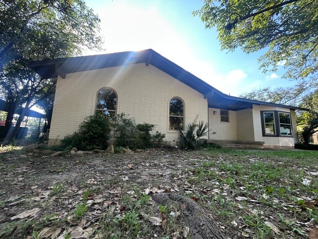 Photo - 101 Hillcrest Dr House