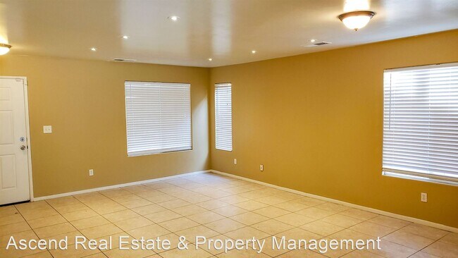 Foto del edificio - 4 br, 2.5 bath House - 11015 Grand Prairie Dr