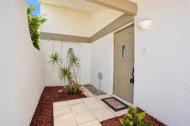 Foto del edificio - 820 NW 21st Way