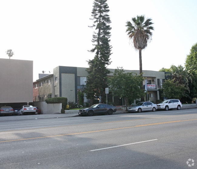 Woodman Court Apartments Apartments Van Nuys, CA