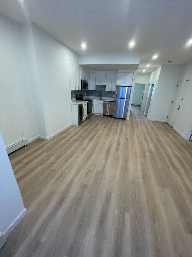 Foto del edificio - South end Amazing RENOVATED 3bed - availab...