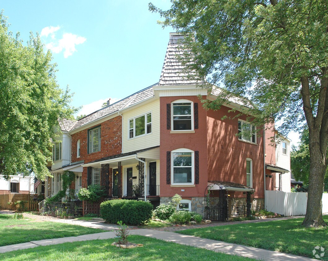 Primary Photo - 925-929 SW Huntoon St