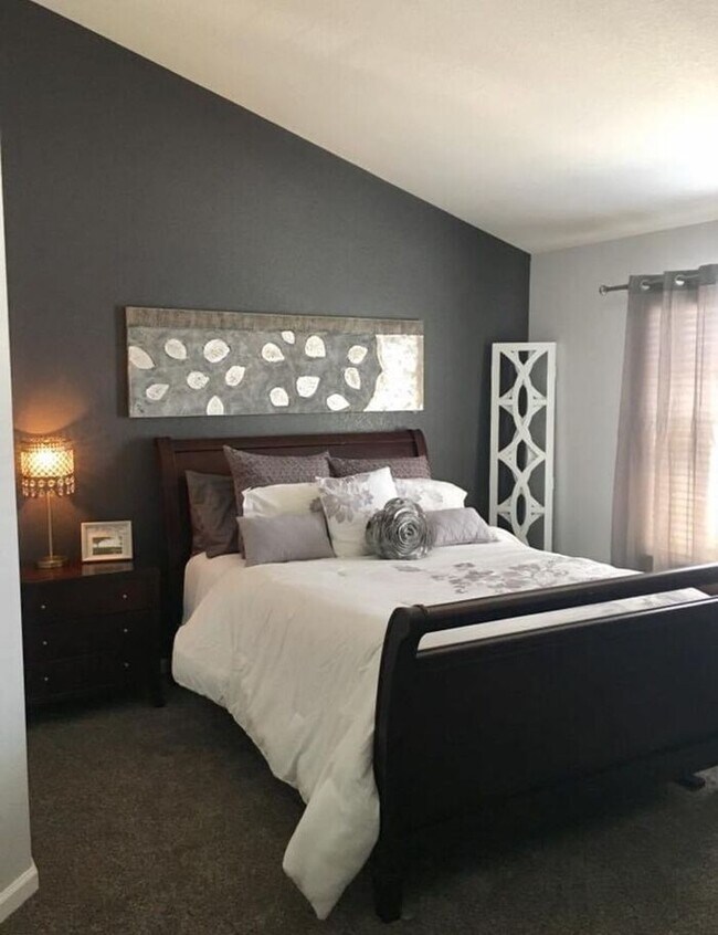 Building Photo - Beautiful 2 bedroom, 2 Bath Condo with 1 Car Detached Garage in Southwest Fort Collins, CO