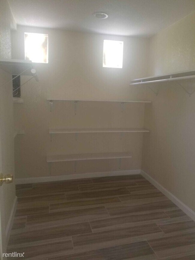 Foto del edificio - 4 br, 2 bath House - 5851 Flamingo Dr