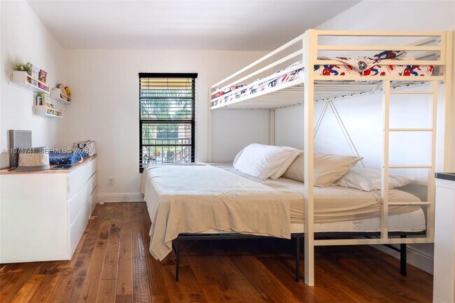 Foto del edificio - 9430 Boca Cove Cir